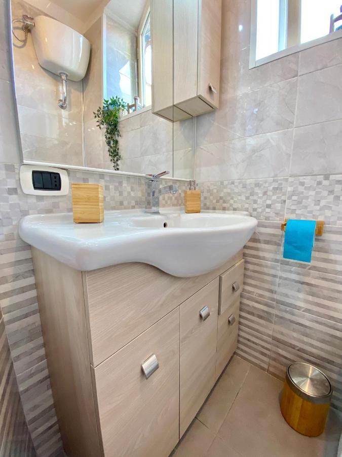 Casa Con Terrazzo In Centro Apartment *